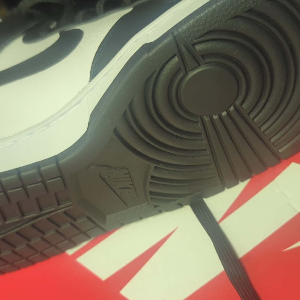 Nike dunks - Picture 3 of 5